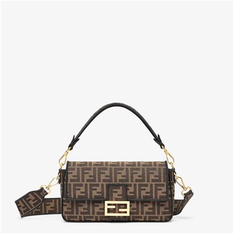 sac baguette fendi histoire|the fendi baguette.